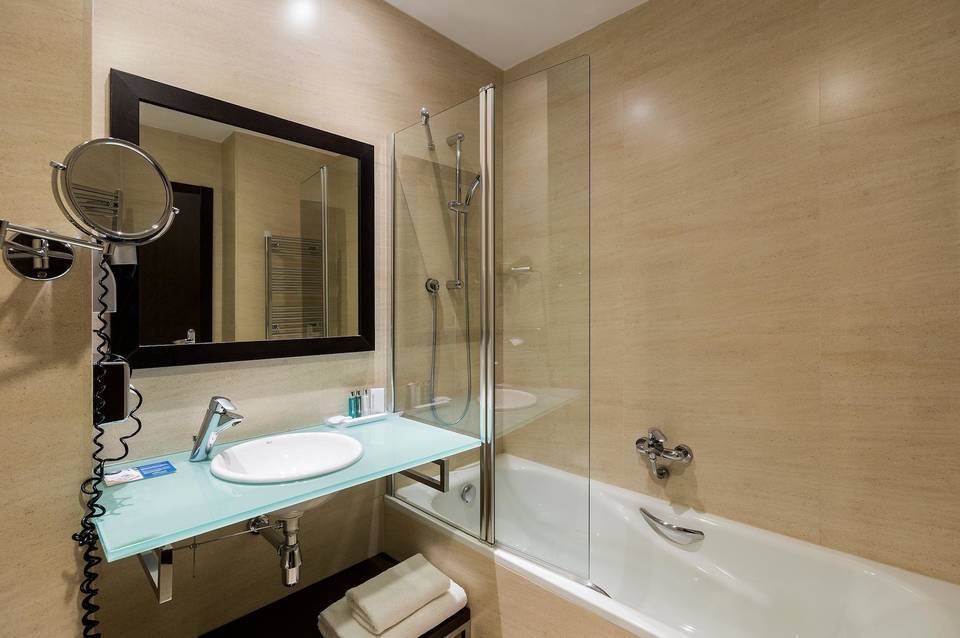Lcb Hotel Fuenlabrada Hlx